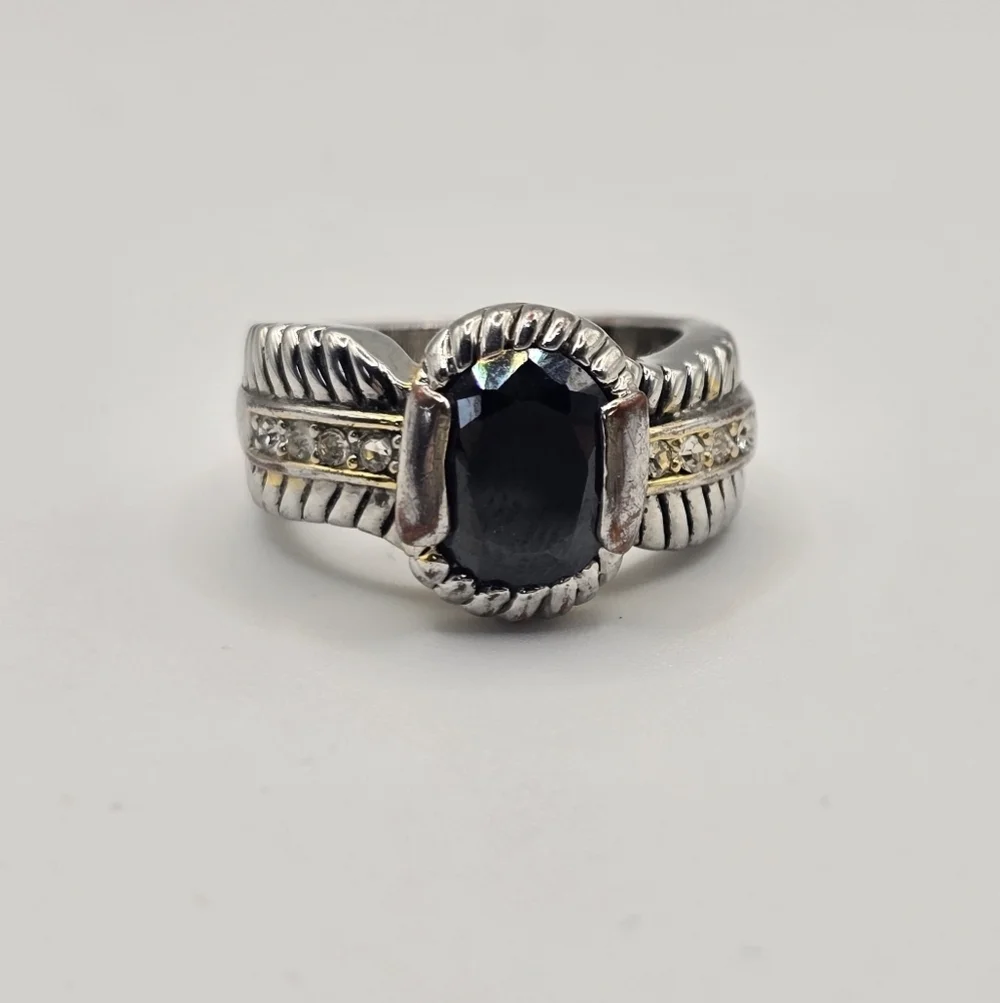 Vintage Two-Tone Cable Twist Statement Ring – Oval Deep Red Garnet Center Stone